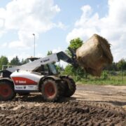 bobcat tl360 2 2 180x180 Krone Comprima wykonuje 149 balotów na godzinę – nowy rekord świata.