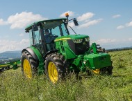 john deere 6mc 190 Sprzedaż nowych ciągników w lutym 2018