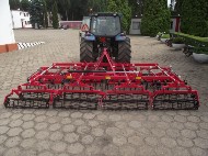 pom u651 lion 190 Moc z tyłu ciągnika: nowe kosiarki dyskowe Fendt Slicer TKC i TRC