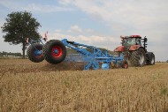 lemken karat 190 Valtra ponownie zdobywa Nagrodę Red Dot Design 2017