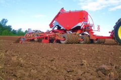 kv udrill6000 1 240x160 Rozsiewacze nawozów SULKY DX