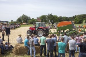 amatechnika 2014 300x200 Kombinacja wałów tnących AMAZONE TopCut 12000 2T do płytkiej uprawy gleby