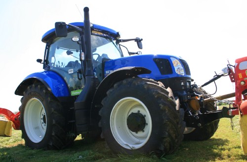 new holland maj Wrześniowa sprzedaż ciągników rolniczych nieznacznie w górę