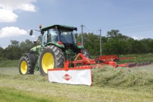 kuhn ga 3801 300x200 Kuhn GA 3801   zawieszana zgrabiarka jednokaruzelowa