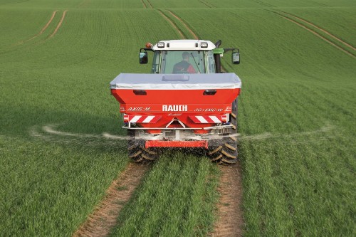 kuhn axis m RAUCH rozszerza serię siewników nawozowych   rozsiewacz AXIS 50.1