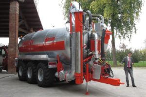maschio gaspardo shuttle premium 300x200 Pöttinger TERRASEM z nowym sterowaniem Profiline