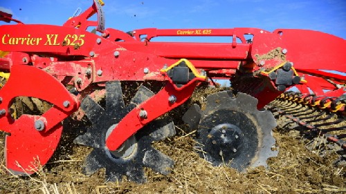 vaderstad carrier xl Marka New Holland uruchomiła interaktywny konfigurator maszyn online