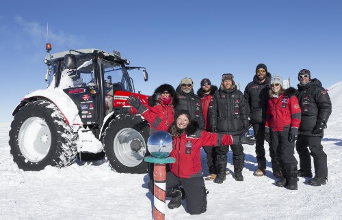 massey ferguson atarctica 2 Ładowacz czołowy jako uniwersalne narzędzie pracy nowoczesnego rolnika