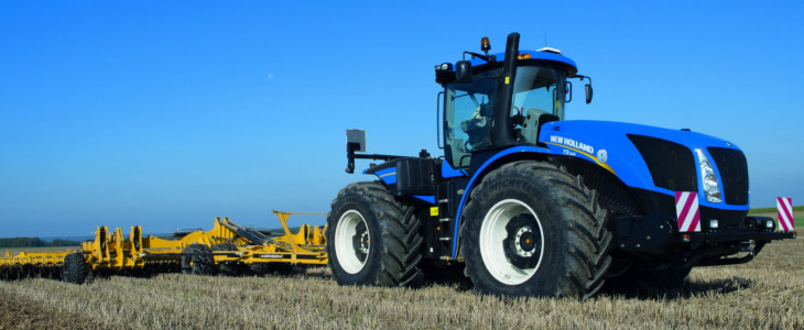 New Holland T9 2015 Brochard i New Holland   rekord świata w rozrzucaniu nawozu