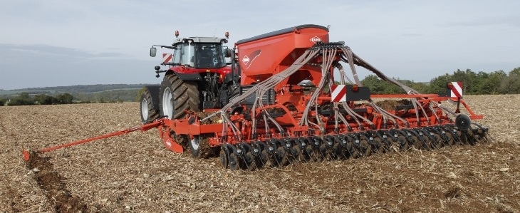 Kuhn Espro Kombajny Case IH 8230 w mokrej kukurydzy   FOTO
