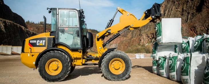 CAT serii M Ładowarki rolnicze Caterpillar serii D ? stworzone do najcięższych prac w gospodarstwie
