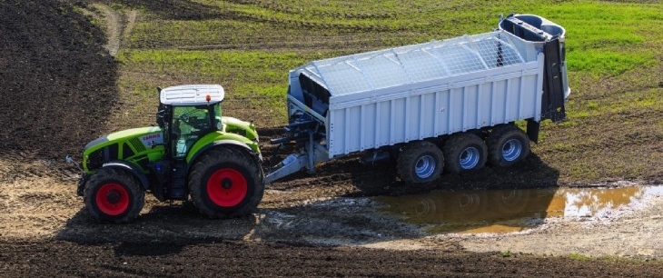 Fliegl Tiger 373 BUFFALO   premiera rozrzutników EUROMILK