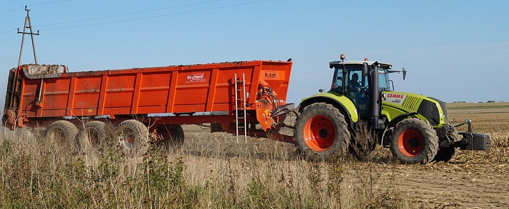 Brochard rozrzutnik CGFP Obornik po kukurydzy   w akcji rozrzutnik Unia Brzeg i Deutz Fahr