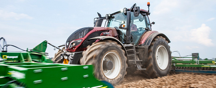 Valtra T HiTech nowa seria Łączenie systemu hydraulicznego