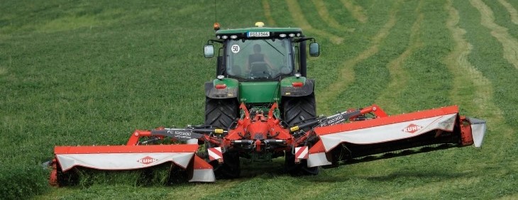 Kuhn FC zestaw Kombajn John Deere nowej serii S700 w kukurydzy. Testy na polach CGFP   FOTO