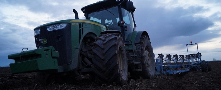 John Deere 8260R plug Lemken zimowa orka 2015 film Jesienna orka na 33 skiby i 1175 KM   VIDEO