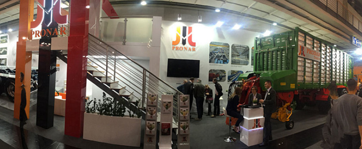 Pronar nowosci Agritechnica 2015 AVR Falcon 1800 ? podajnik z nowym zbiornikiem