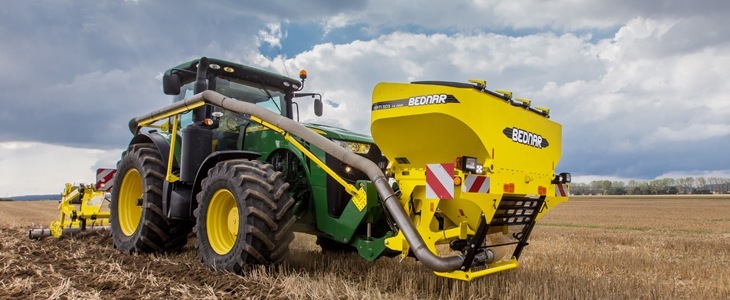 Bednar nowosci 2016 1 John Deere aktualizuje ciągniki kompaktowe