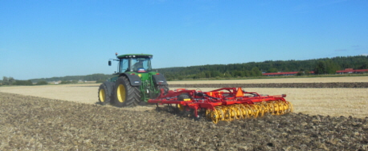 Vaderstad kultywator Opus 400 500 Machine Of The Year 2015 przyznany ciągnikowi Case IH Magnum 380 CVX