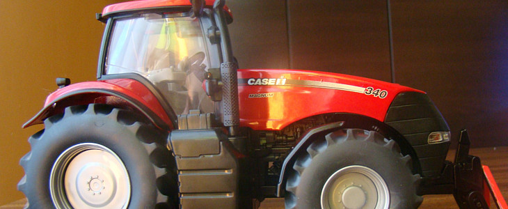 Case IH Magnum 340 zabawka Siku CLAAS LEXION 480 (Bruder)   kultowy kombajn w świecie zabawek rolniczych