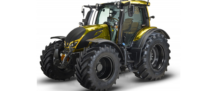 Valtra N174 limited edition 2016 New Holland przedstawia ofertę maszyn zielonkowych i pługów na SIMA 2019