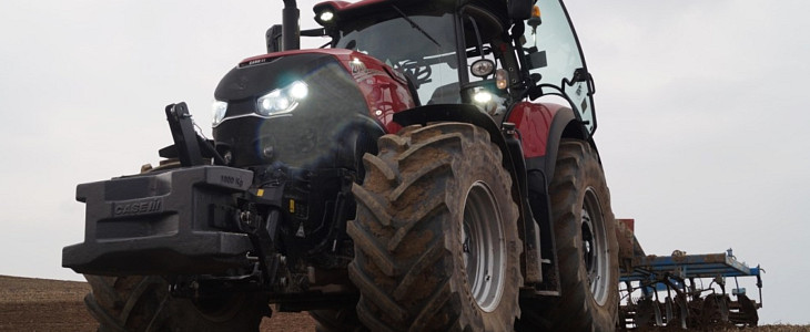 CGFP Case IH Optum 270 CVX foto1 Case IH Magnum 340 z agregatem Farmet Kompaktomat K800 w uprawie przedsiewnej