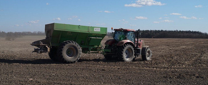 CGFP Nawozy 2016 foto2 Wspomnienie żniw 2015: Case IH Puma 230 CVX z prasą Case IH LB424