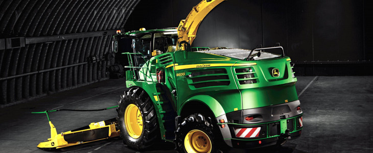 John Deere sieczkarnia 8000 Red Not 2016 Kombajn John Deere nowej serii S700 w kukurydzy – testy na polach CGFP