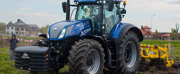 New Holland T7 HD polska premiera 2016 foto1 New Holland T5.120 zwycięzcą w kategorii Best Utility konkursu Traktor Roku 2017