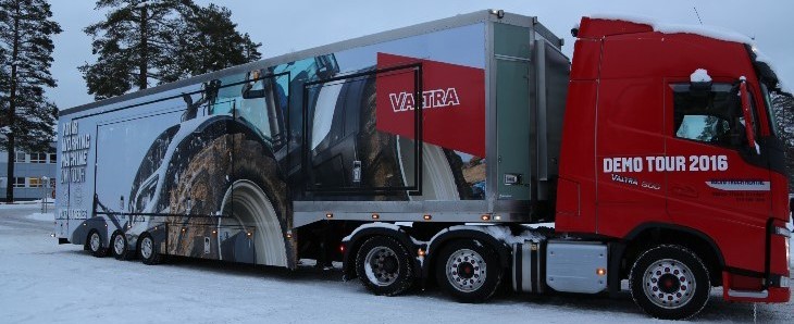 Valtra Demo Tour 2016 Pielnik do kukurydzy MONOSEM z nowym podsiewaczem nawozów