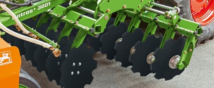 Amazone Catros Lely wyprodukowało 100.000 sztuk przetrząsaczy Lotus