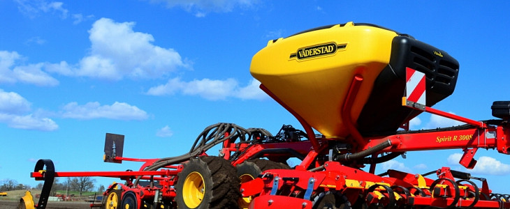 Vaderstad Spirit promocja CrossCutter Disc   poprawia higienę pola