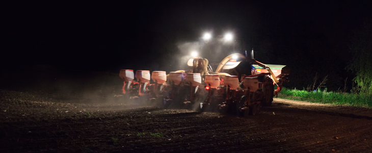 maszyna rolnicza oswietlenie Agritechnica 2015: Nowa lampa robocza CRV1 od WESEM