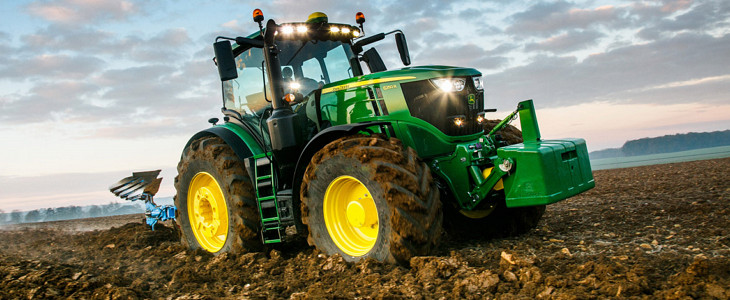 John Deere 6250R nowosc 2017 Sprzedaż nowych ciągników rolniczych   rekordowy czerwiec