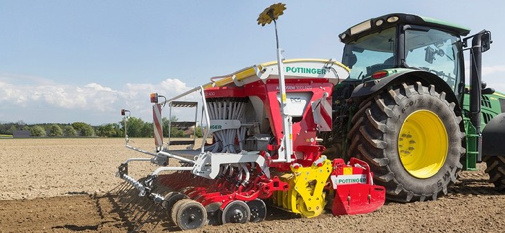 Poettinger Aerosem 3002 Nowa generacja Fendt 200 Vario