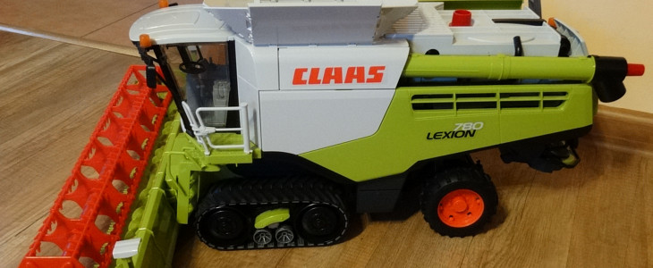 Claas Lexion 780 TT Bruder Ciągniki Deutz Fahr w miniaturze (skala 1:87, SIKU)