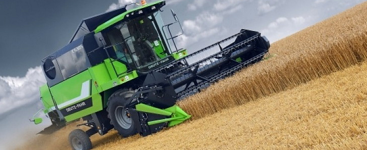 Deutz Fahr kombajn C5000 nowosc 2017 Deutz Fahr 6040   nowy nabytek w rzepaku