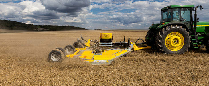 Bednar maszyny uprawowe nowosci 2017 03 Elektryczna minikoparka New Holland E15X – innowacyjna maszyna o szerokim zastosowaniu