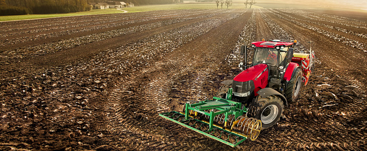 Case IH AFS AccuTurn rolnictwo precyzyjne Ursus C 380 teraz z silnikiem marki Kohler