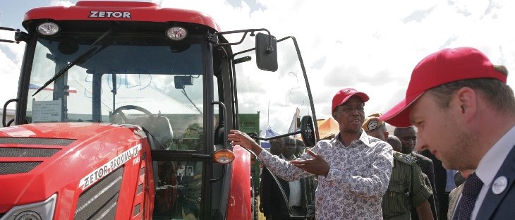 Zetor Zambia 1 Zetor Forterra HSX   tegoroczna nowość czeskiego producenta