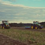 DSC09024 150x150 John Deere 7310R i 8260R w uprawie pożniwnej   FOTO