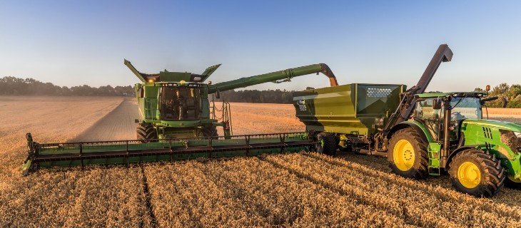 John Deere S700 New Holland CR 9.90 Revelation w kukurydzy   FOTO