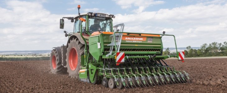 Amazone Cataya 3000 Super Żniwa 2019 – kultowy Claas Dominator 150 w rzepaku – VIDEO