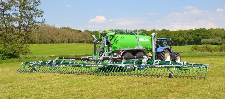 Joskin Pendisline PRO Marka CNH Industrial New Holland przenika do metaświata podczas targów CES 2023 w USA