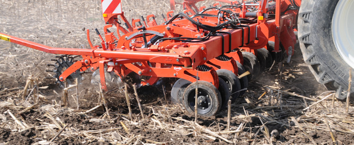 KUHN STRIGER serii 100 Miedema   holenderskie maszyny do uprawy i składowania ziemniaków