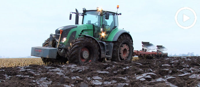 Fendt 936 Vario + 8 skib Gregoire-Besson = 4 m efektywnej orki - VIDEO