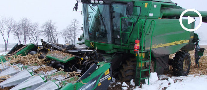 Zimowe żniwa kukurydziane 2018 ? w polu John Deere WTS 9560i - VIDEO