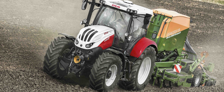 Steyr 4145 Prof 2018i Monitory S Tech 700 STEYR ze znacznie większymi możliwościami