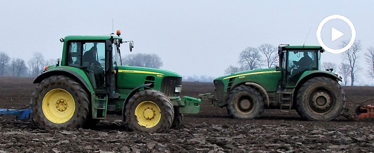 John Deere 2x wlokowanie 2018 film John Deere 8400R – 435 zielonych koni galopuje po polu   VIDEO