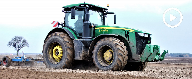 John Deere 8400R bronowanie 2018 film Wiosenne włókowanie na 18 m. W polu ciągniki John Deere   FOTO